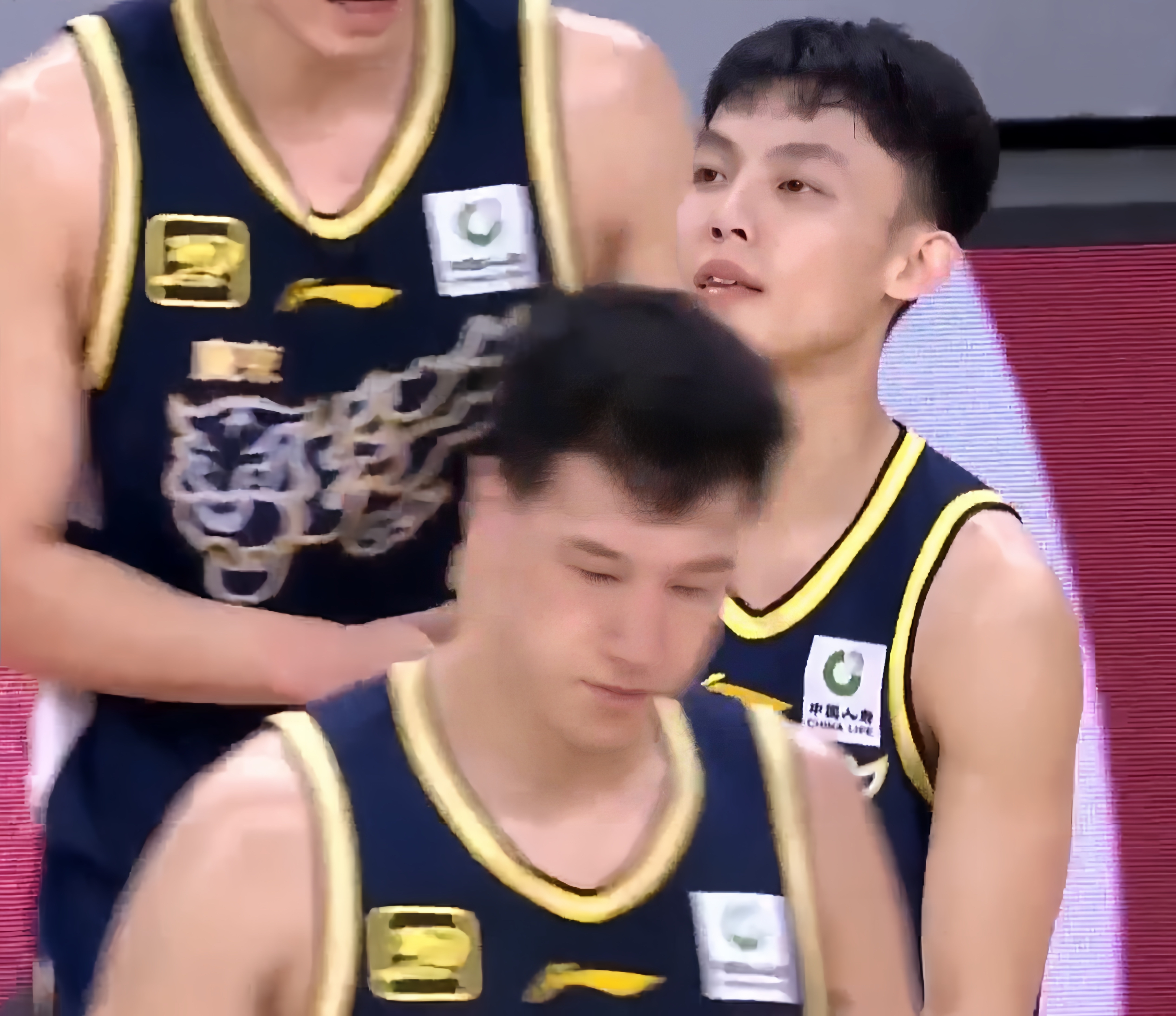 广州男篮客场不敌广东男篮，遭遇连败